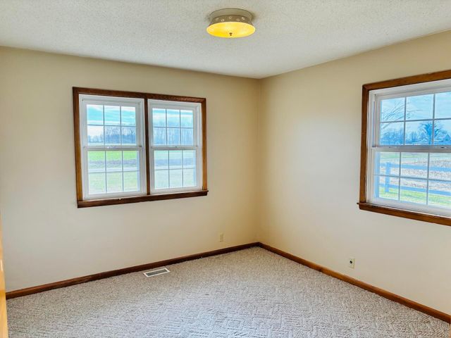 304 Hwy 3525, Russell Springs, KY 42642