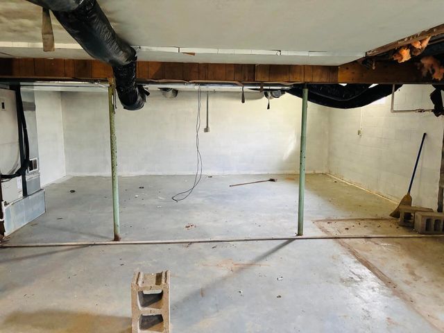 304 Hwy 3525, Russell Springs, KY 42642