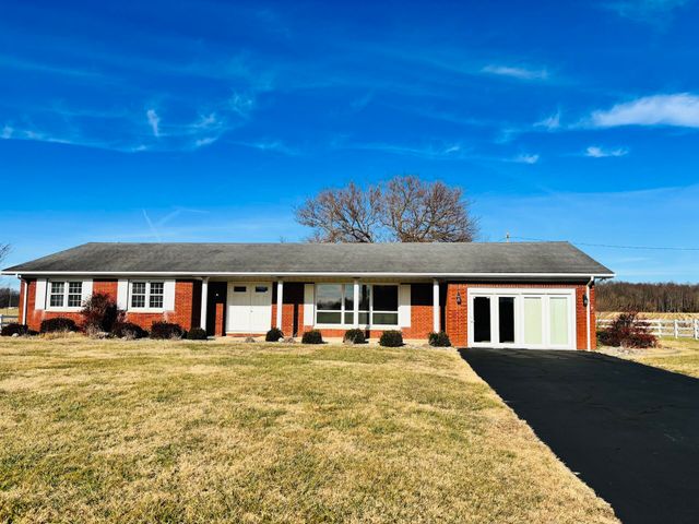 304 Hwy 3525, Russell Springs, KY 42642