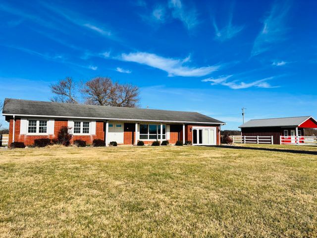 304 Hwy 3525, Russell Springs, KY 42642