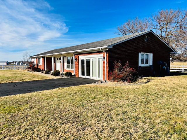 304 Hwy 3525, Russell Springs, KY 42642