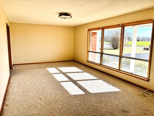 304 Hwy 3525, Russell Springs, KY 42642