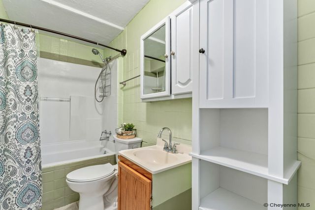 5000 ATLANTIC DR, Cheyenne, WY 82001