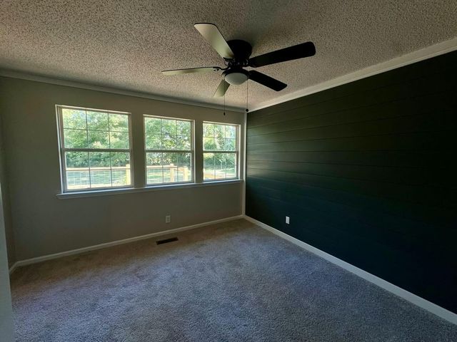 8 Roberts Drive, Fort Oglethorpe, GA 30742
