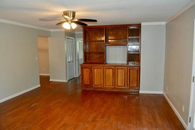 8 Roberts Drive, Fort Oglethorpe, GA 30742