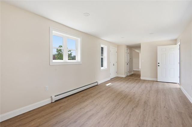 533 Scituate Avenue, Cranston, RI 02921
