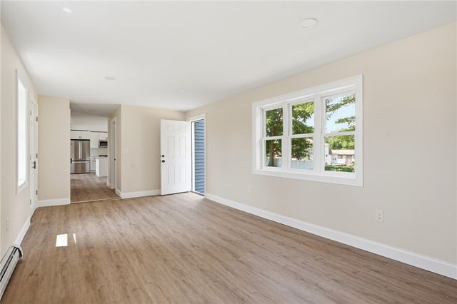 533 Scituate Avenue, Cranston, RI 02921