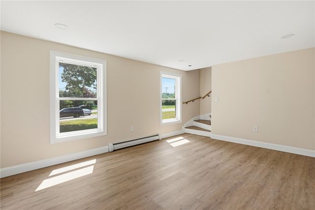 533 Scituate Avenue, Cranston, RI 02921