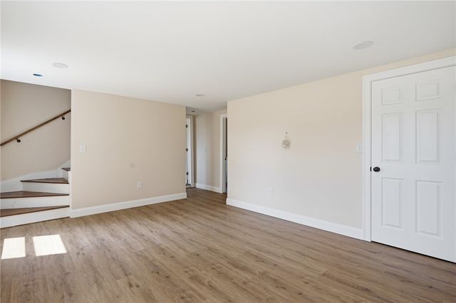 533 Scituate Avenue, Cranston, RI 02921