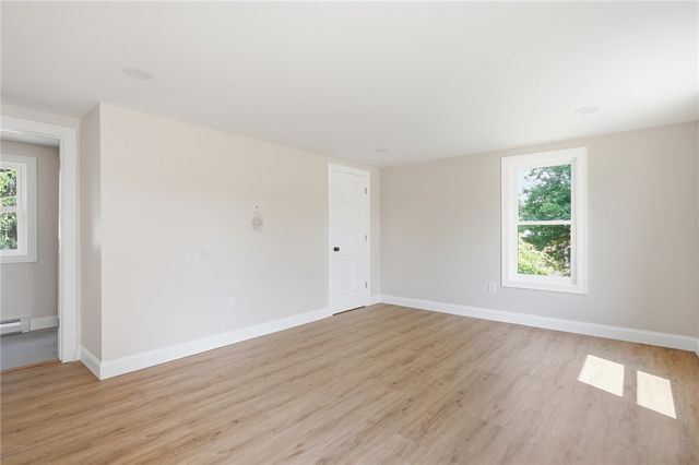 533 Scituate Avenue, Cranston, RI 02921