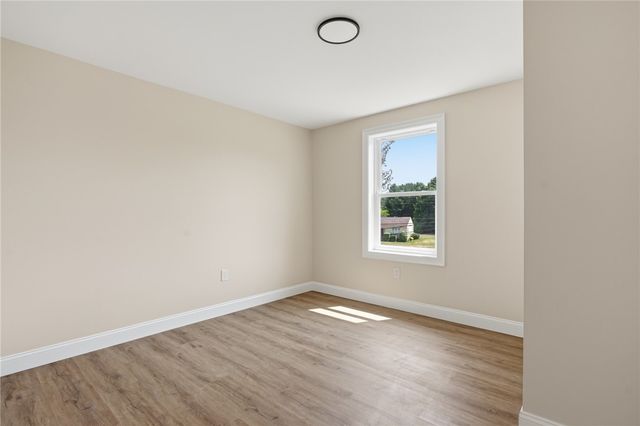 533 Scituate Avenue, Cranston, RI 02921