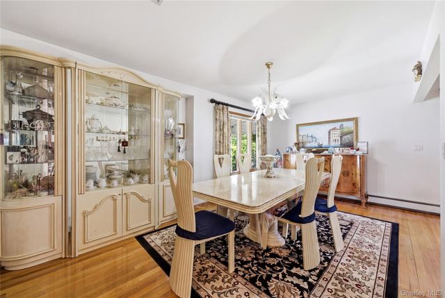 698 Washington Street, Franklin Square, NY 11010
