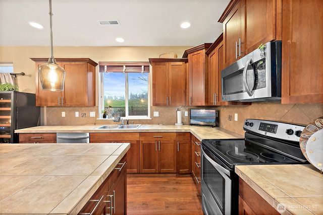 7273 Radius Loop SE, Lacey, WA 98513