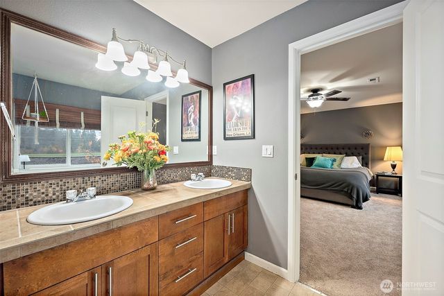 7273 Radius Loop SE, Lacey, WA 98513