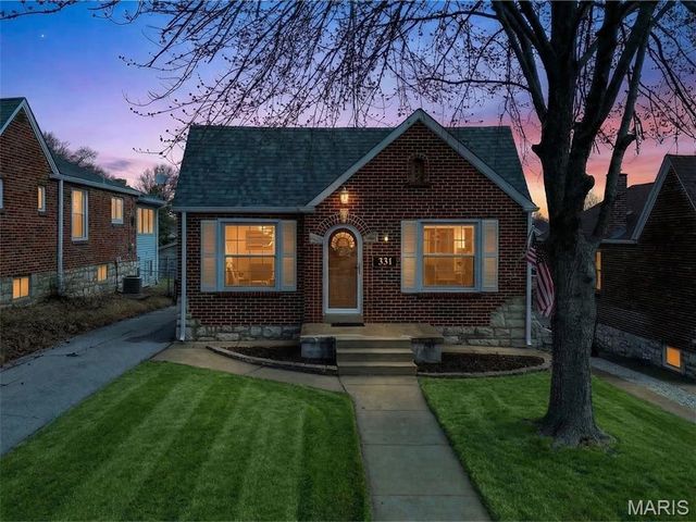 331 Geneva Drive, St Louis, MO 63125