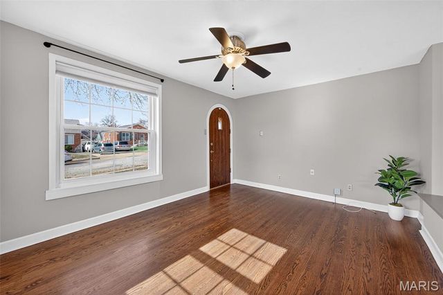 331 Geneva Drive, St Louis, MO 63125