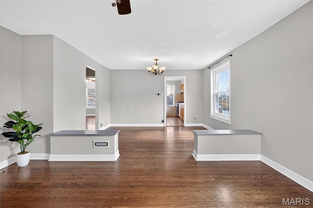 331 Geneva Drive, St Louis, MO 63125