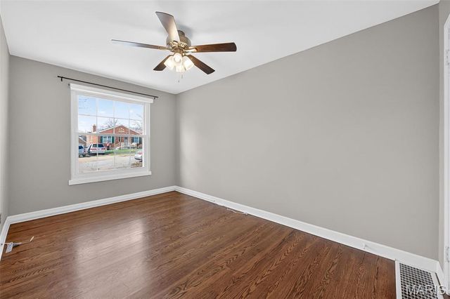 331 Geneva Drive, St Louis, MO 63125