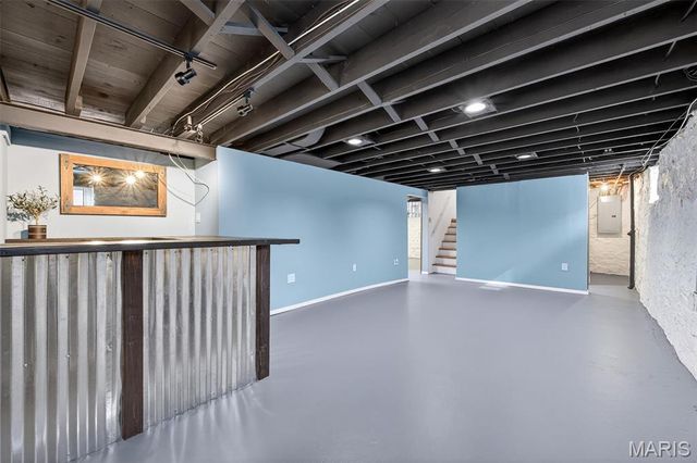 331 Geneva Drive, St Louis, MO 63125