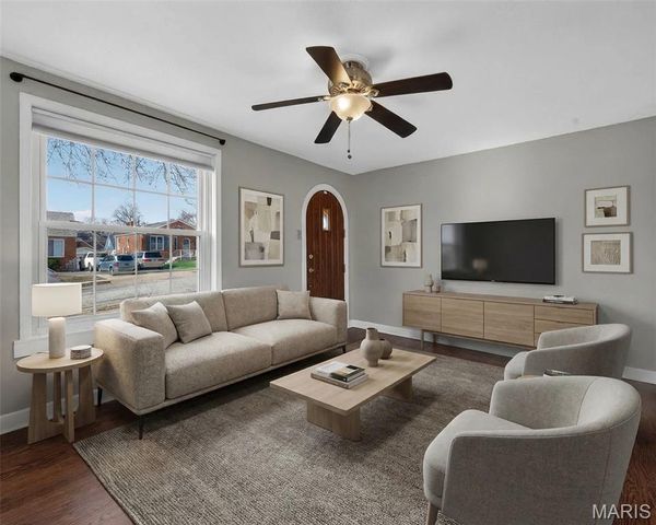 331 Geneva Drive, St Louis, MO 63125