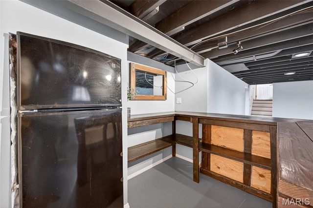 331 Geneva Drive, St Louis, MO 63125