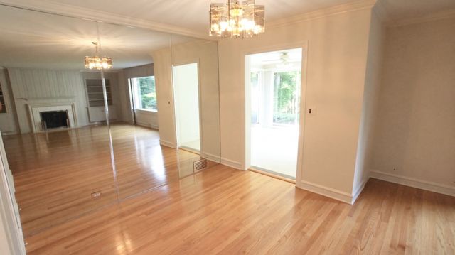 460 HIGHCREST Drive, Wilmette, IL 60091