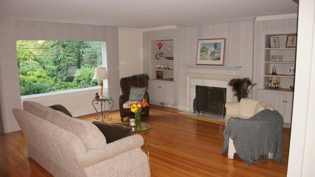 460 HIGHCREST Drive, Wilmette, IL 60091