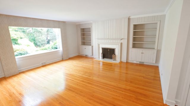 460 HIGHCREST Drive, Wilmette, IL 60091