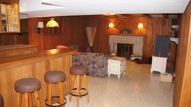 460 HIGHCREST Drive, Wilmette, IL 60091