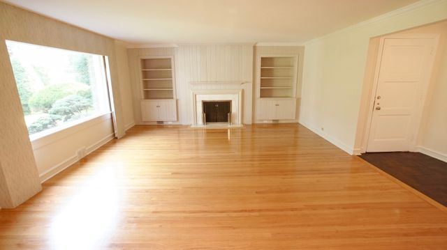460 HIGHCREST Drive, Wilmette, IL 60091