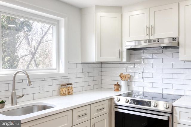 7508 CREIGHTON DR, College Park, MD 20740