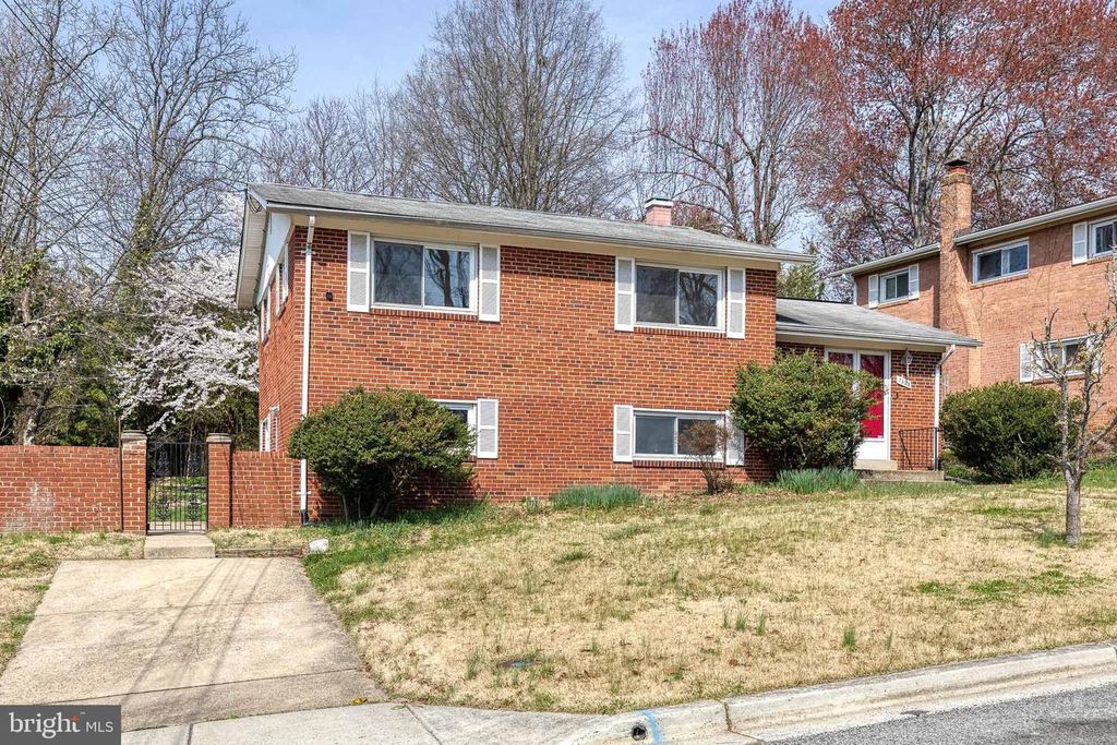 7508 CREIGHTON DR, College Park, MD 20740