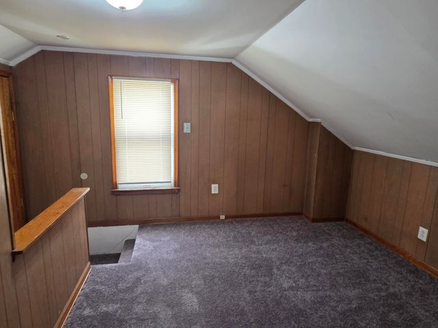 9245 Archdale Street, Detroit, MI 48228