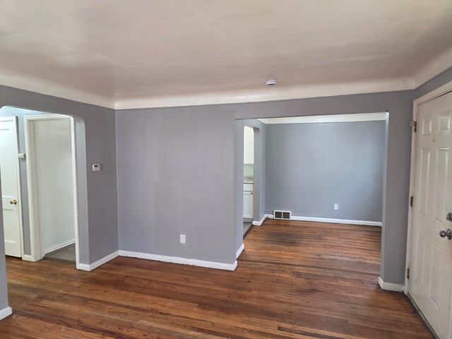 9245 Archdale Street, Detroit, MI 48228