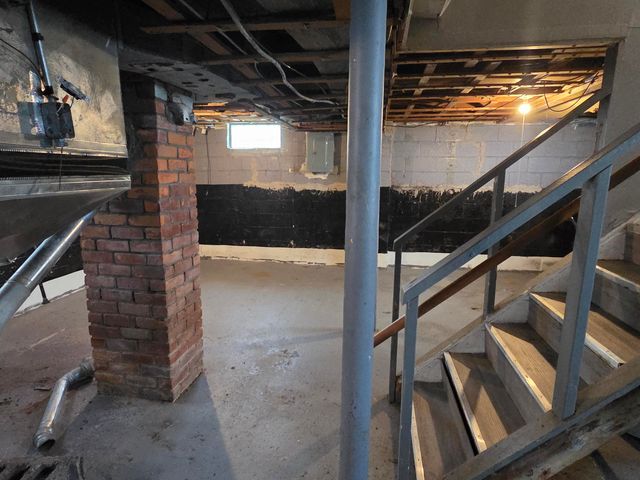 9245 Archdale Street, Detroit, MI 48228