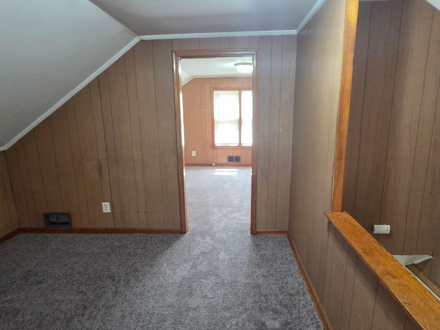 9245 Archdale Street, Detroit, MI 48228