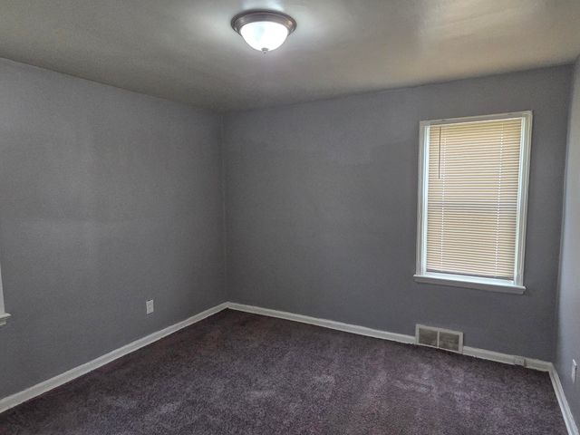 9245 Archdale Street, Detroit, MI 48228