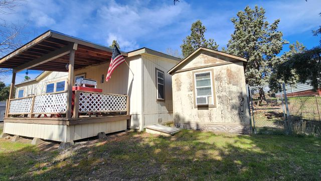 13514 SW Cinder Drive, Terrebonne, OR 97760