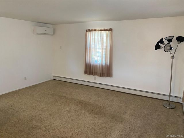 124 Chelsea Avenue, West Babylon, NY 11704