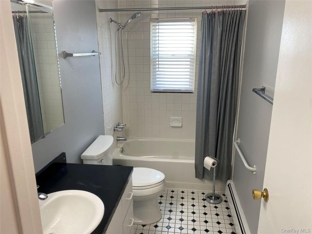 124 Chelsea Avenue, West Babylon, NY 11704