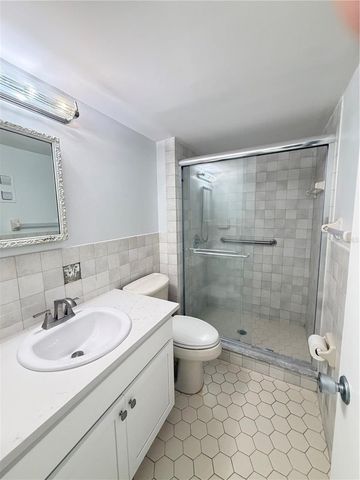 333 LAKE HOWARD DRIVE NW 211B, Winter Haven, FL 33880