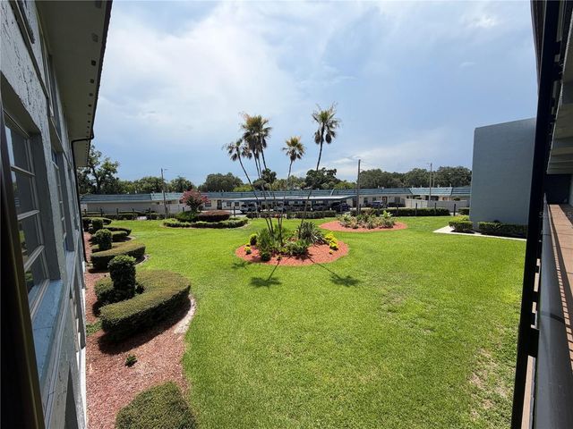 333 LAKE HOWARD DRIVE NW 211B, Winter Haven, FL 33880