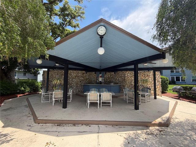 333 LAKE HOWARD DRIVE NW 211B, Winter Haven, FL 33880