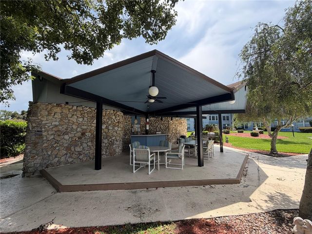 333 LAKE HOWARD DRIVE NW 211B, Winter Haven, FL 33880