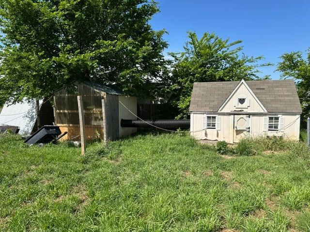 355 Indian Hills Road, Bowie, TX 76230
