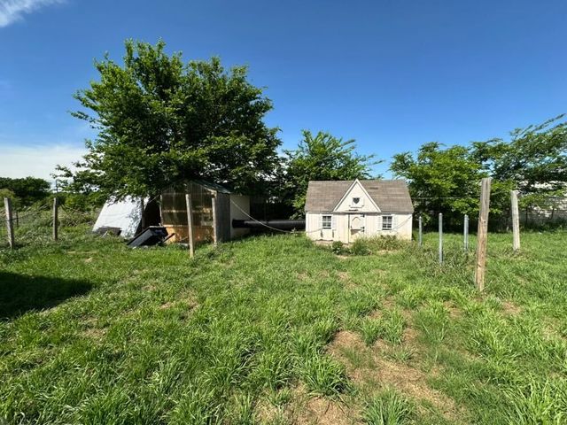 355 Indian Hills Road, Bowie, TX 76230