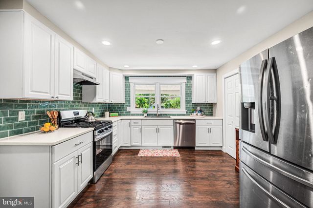 2120 SHIPLEY RD, Wilmington, DE 19803
