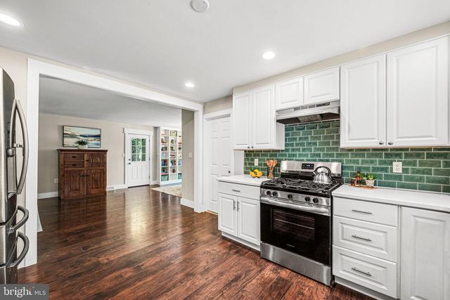 2120 SHIPLEY RD, Wilmington, DE 19803