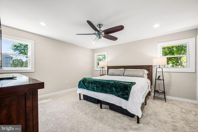 2120 SHIPLEY RD, Wilmington, DE 19803
