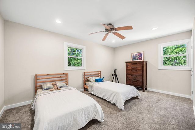 2120 SHIPLEY RD, Wilmington, DE 19803